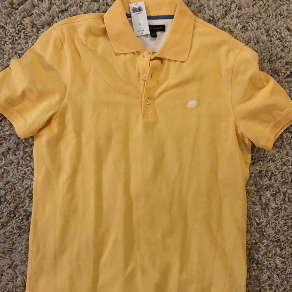 NWT BANANA REPUBLIC POLO SHIRT!! Size medium 💛